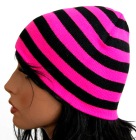 pletená čepice černé a neonově růžové pruhy