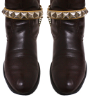 kožená ozdoba na boty pyramidy